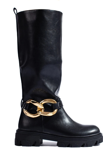 chaussures noires à talons...
