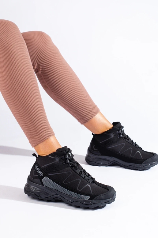 Bottes de trekking de style sportif... Bottes de trekking de style sportif...