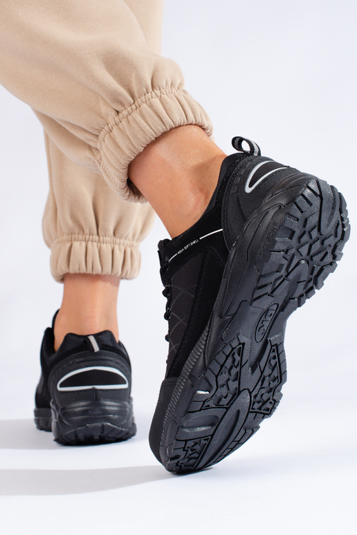 Bottes de trekking noires... Bottes de trekking noires...