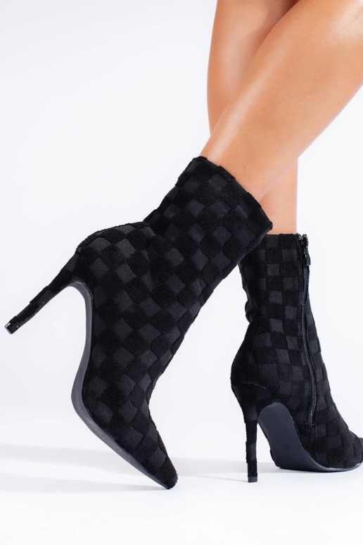 Chaussures pour femmes hautes... Chaussures pour femmes hautes...