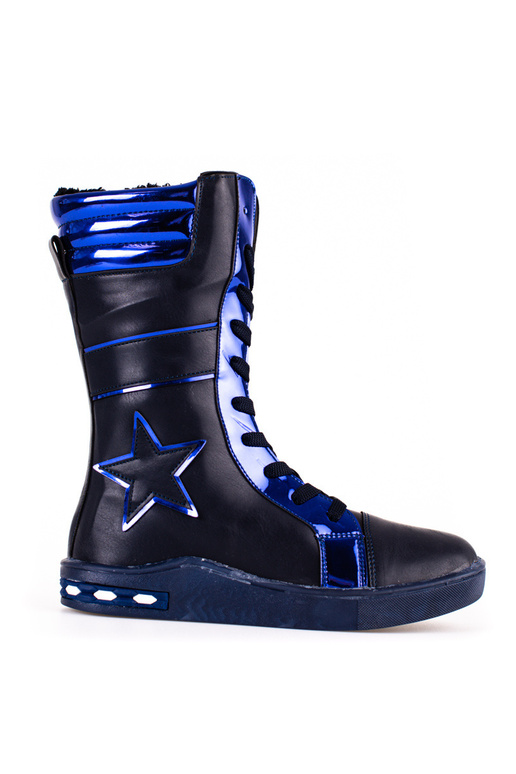 Bottes en cuir pour fille avec une... Bottes en cuir pour fille avec une...