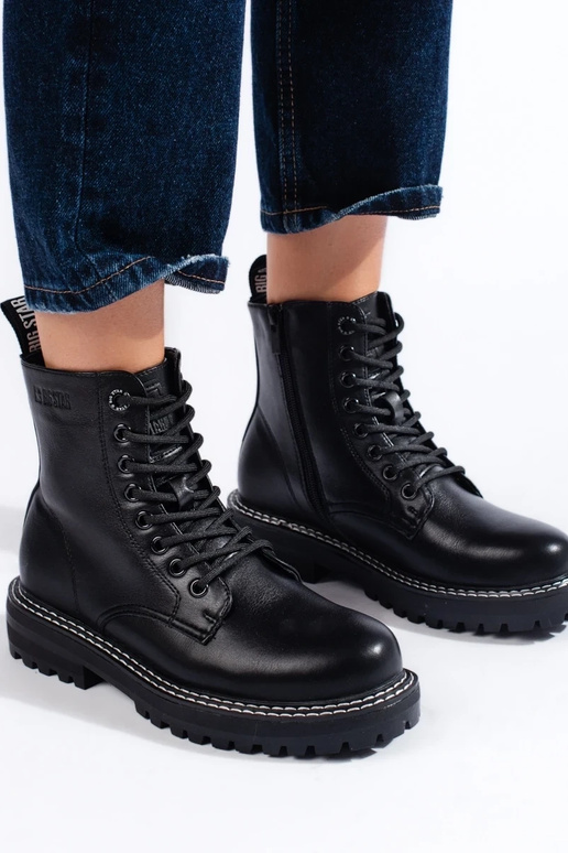 Bottes pour femmes de couleur noire...