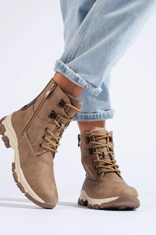 bottines à lacets avec fermeture... bottines à lacets avec fermeture...