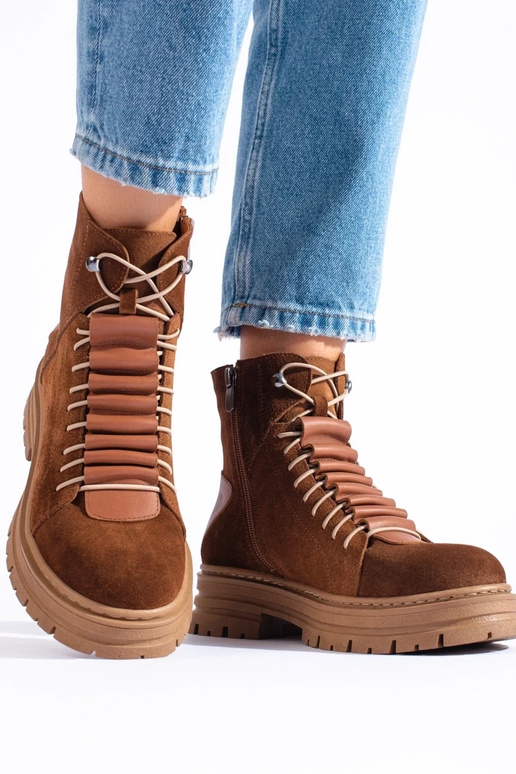 bottes marron en cuir naturel