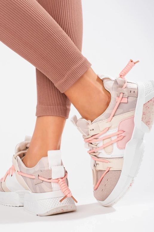 Baskets couleur rose modèle...