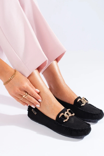 Mocassins modèle classique... 2