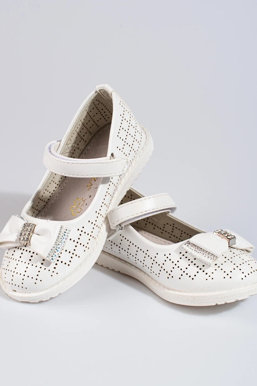 avec des éléments ajourés ballerine... avec des éléments ajourés ballerine...