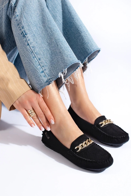 avec des éléments ajourés mocassins... avec des éléments ajourés mocassins...