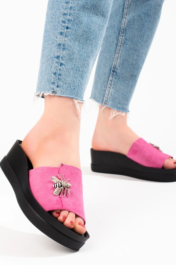 Pantoufles pour femmes... 2