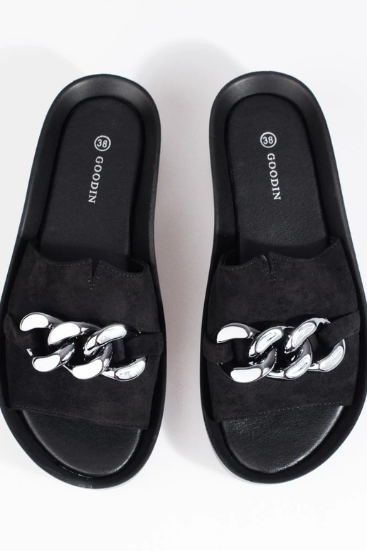 Chaussons noirs avec plateforme... Chaussons noirs avec plateforme...