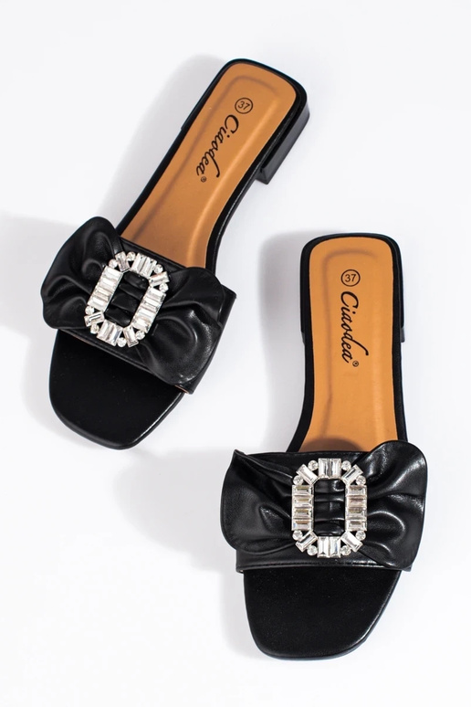 Chaussons noirs avec un ruban Shelovet Chaussons noirs avec un ruban Shelovet