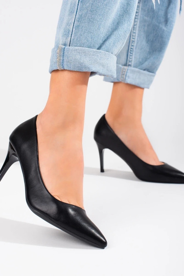 Talons hauts noirs modèle... 2