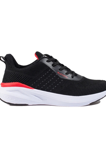 chaussures de sport noires...