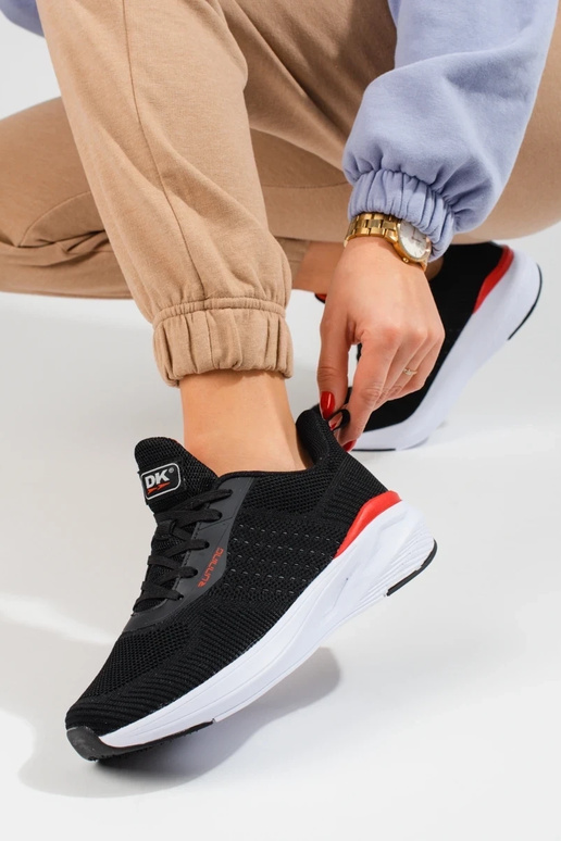 chaussures de sport noires à talon... chaussures de sport noires à talon...