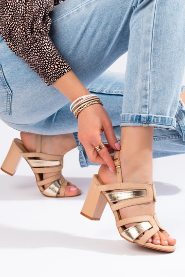 Sandale à talon couleur... 2