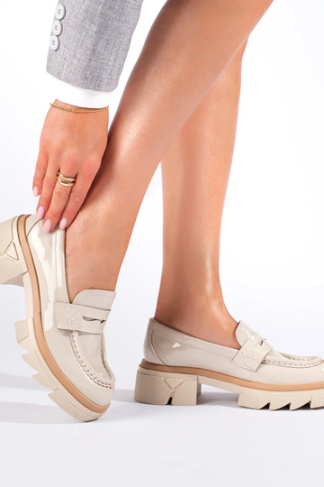 Mocassins beiges à... 2