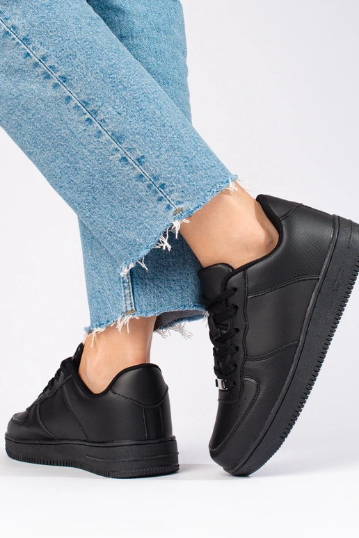 Chaussures de sport noires modèle...