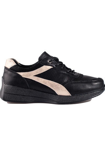 Chaussures modèle baskets...