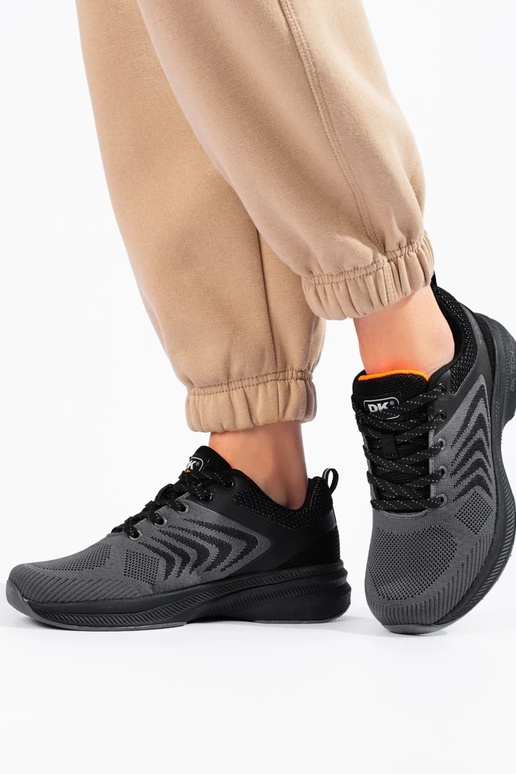 chaussures de sport couleur grise DK