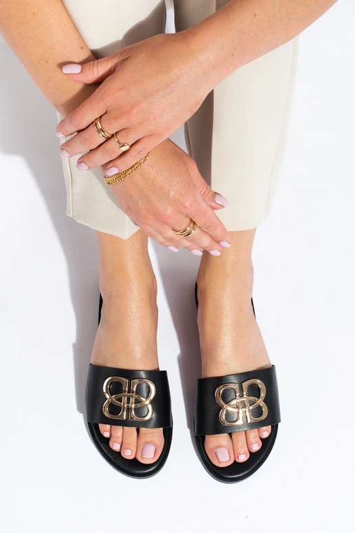 Chaussons modèle classique de couleur... Chaussons modèle classique de couleur...