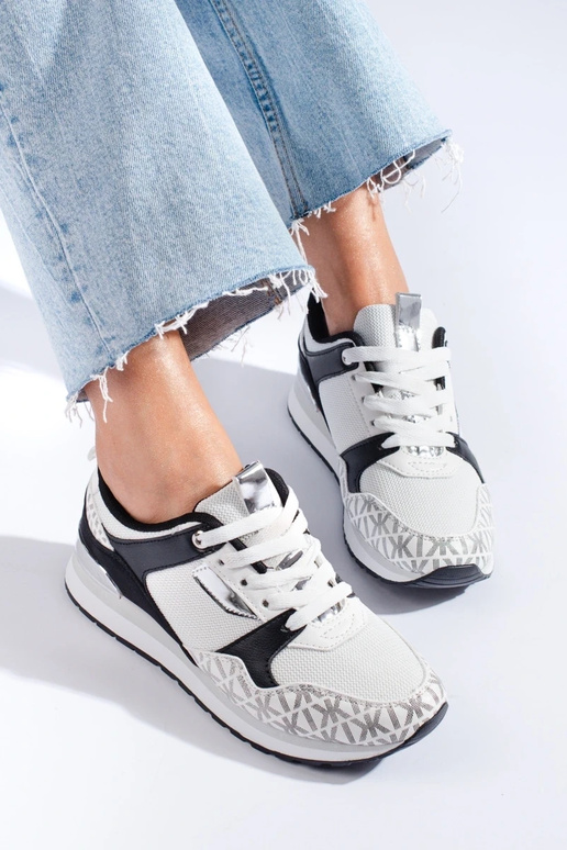 Chaussures femme style sport... Chaussures femme style sport...