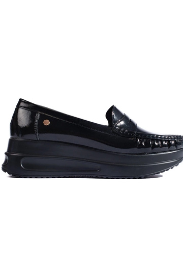 mocassins noirs effet verni...