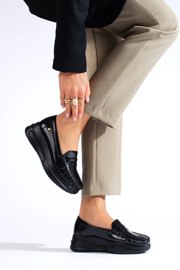 mocassins noirs effet verni... 2