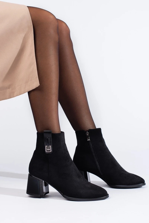 chaussures en daim classiques noires... chaussures en daim classiques noires...