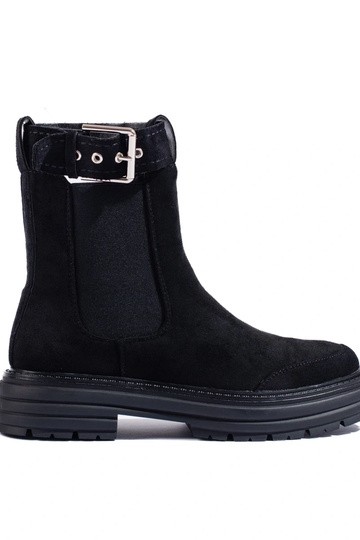 chaussures en daim noires...