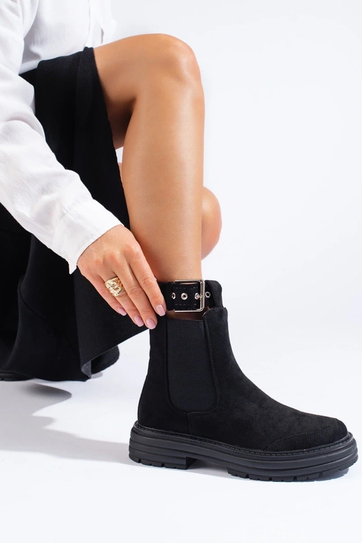 chaussures en daim noires avec boucles chaussures en daim noires avec boucles