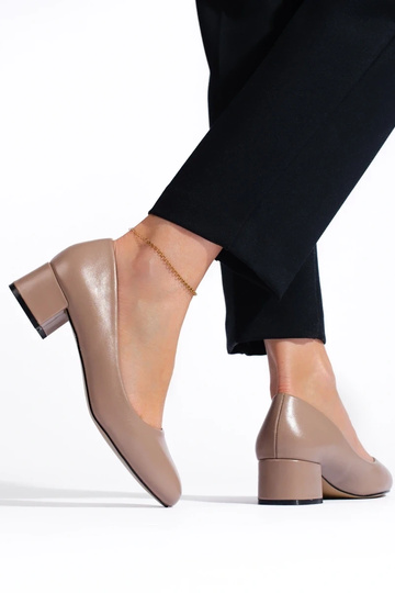 Les chaussures à talons... 2