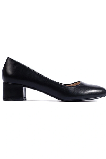 Chaussures noires à talons...