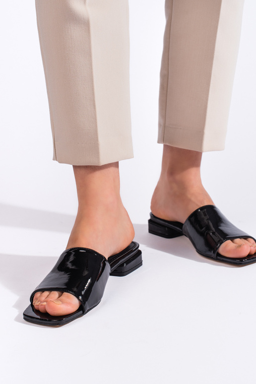 pantoufles noires pantoufles noires