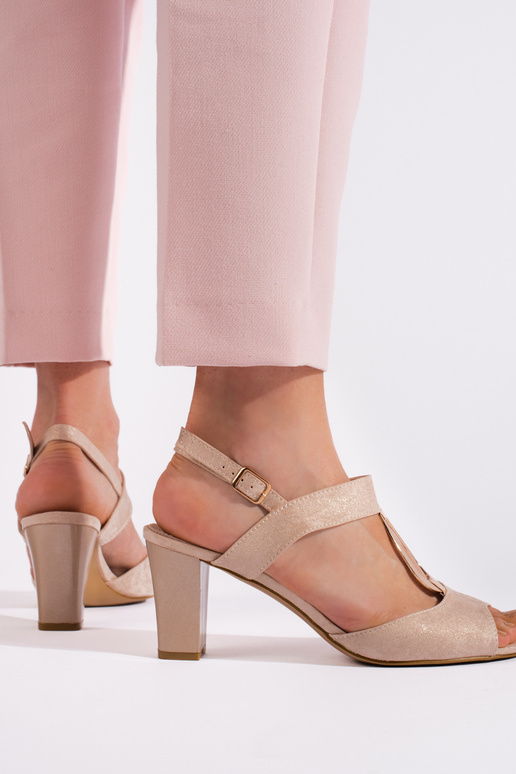 sandales à talons dorées sandales à talons dorées