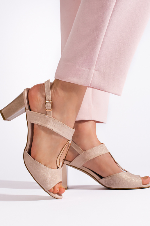 sandales à talons dorées sandales à talons dorées