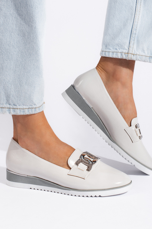 chaussures modèle Lords blanches avec... chaussures modèle Lords blanches avec...