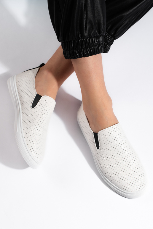 avec éléments ajourés, chaussures à...