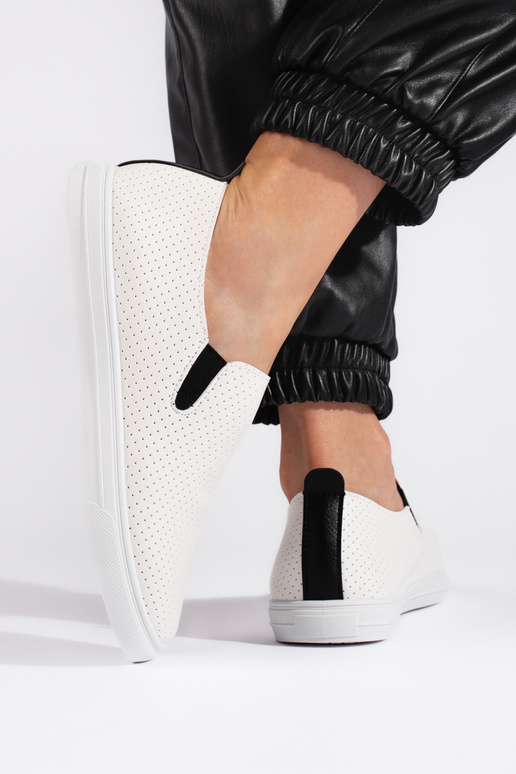 avec éléments ajourés, chaussures à...