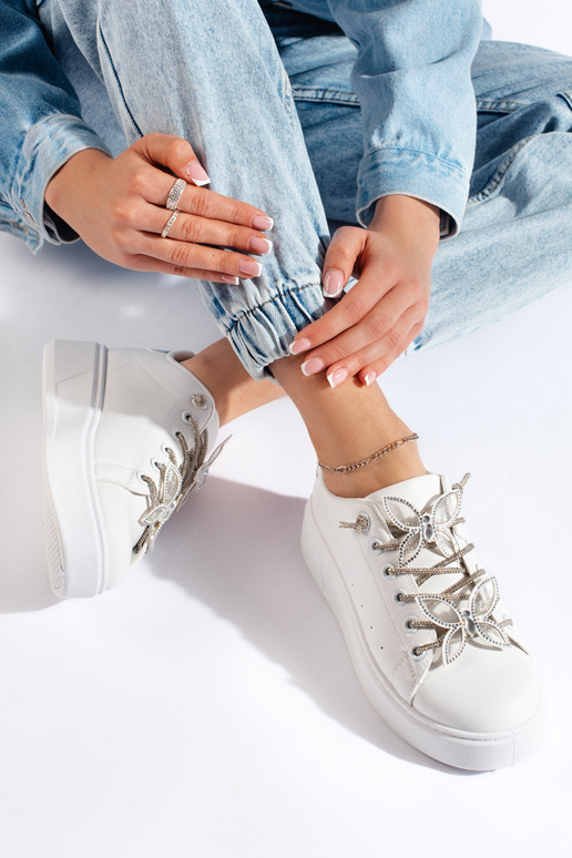 Baskets blanches avec papillons Baskets blanches avec papillons