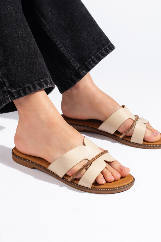 Chaussons beiges style élégant Chaussons beiges style élégant