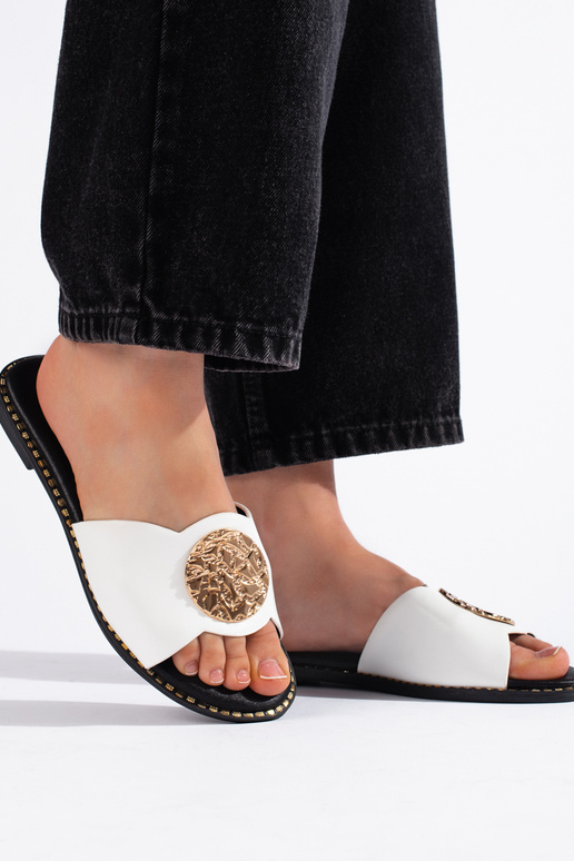 Chaussons blancs de style élégant Chaussons blancs de style élégant