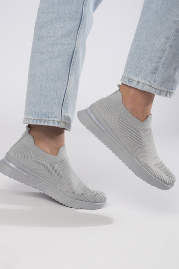 chaussures de sport grises 2