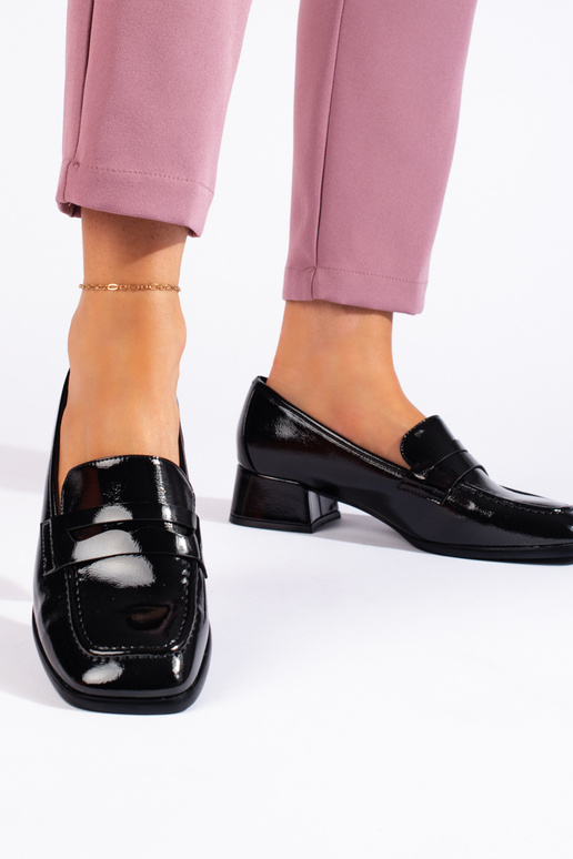 Mocassins effet laqué noir par Sergio... Mocassins effet laqué noir par Sergio...