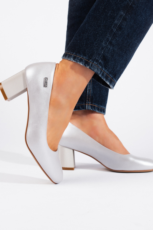 Sergio Leone, talons hauts argentés