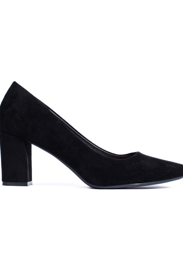 talons hauts en daim noir...