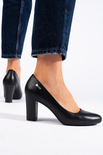 talons hauts noirs sur le... 2