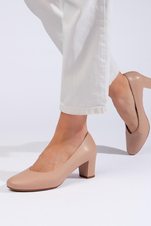 Talons hauts beiges élégants Talons hauts beiges élégants