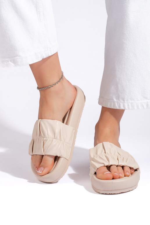 Pantoufles ivoire Pantoufles ivoire