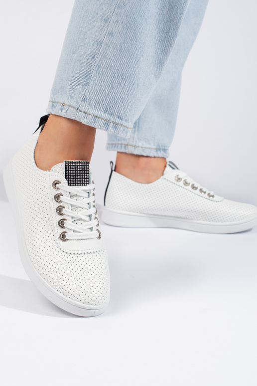 avec éléments ajourés, blanc... avec éléments ajourés, blanc...