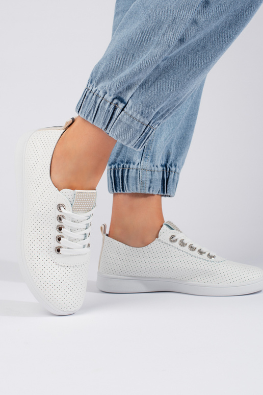 avec éléments ajourés, blanc...